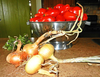 whole tomatoes plum photo D Stewart