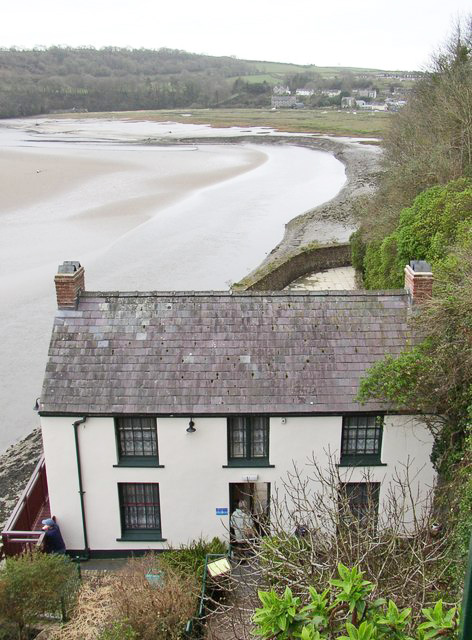 The_Boathouse Laugharne geograph.org_.uk-469584-2005-wikicommons