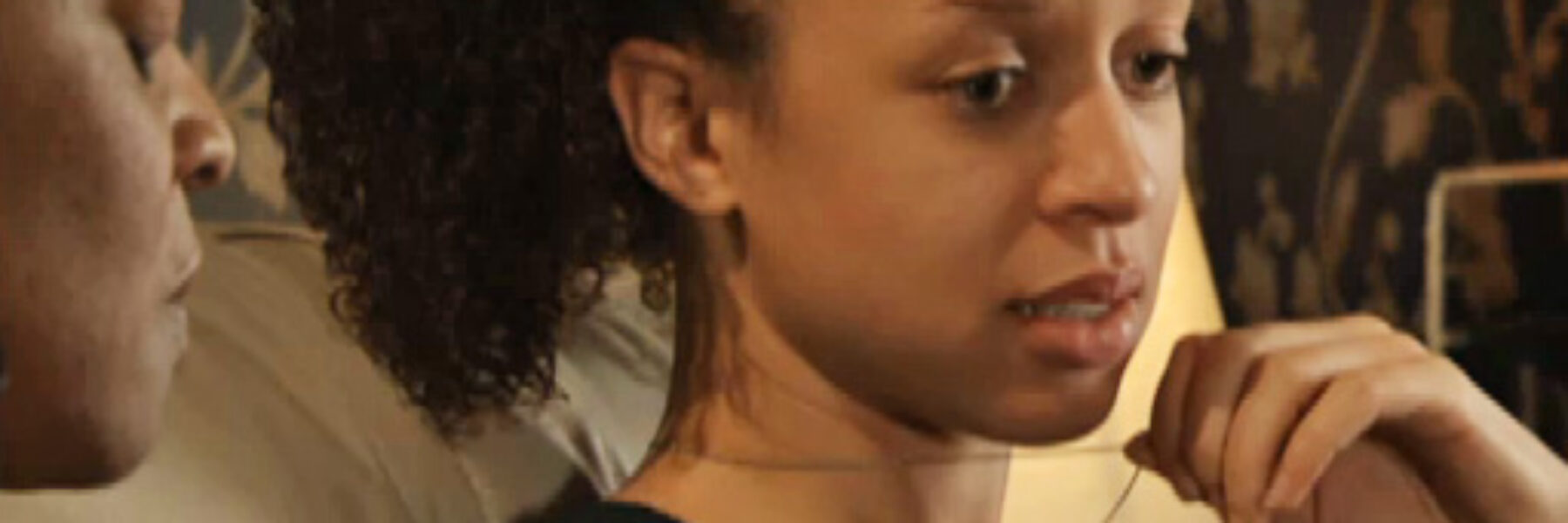 Coronation Street Scene (Mar. 24/13)