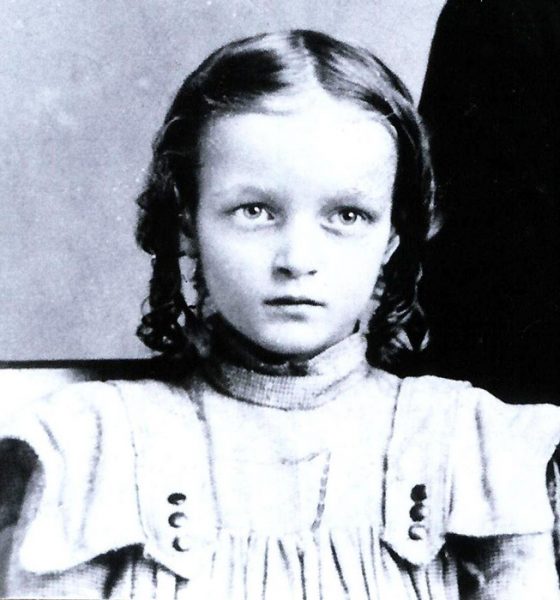 Estella-Anger-age-7-c1901