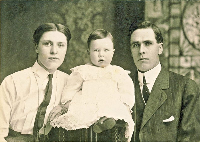 minnie lymburner and charley burwell with dwight 1913 minnie lymburner and charley burwell with dwight 1913