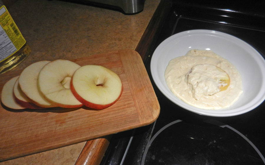 apple-ring-in-batter-photo-d-stewart