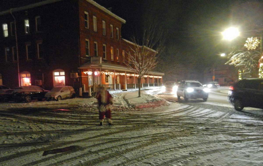 broad-street-santa photo d stewart