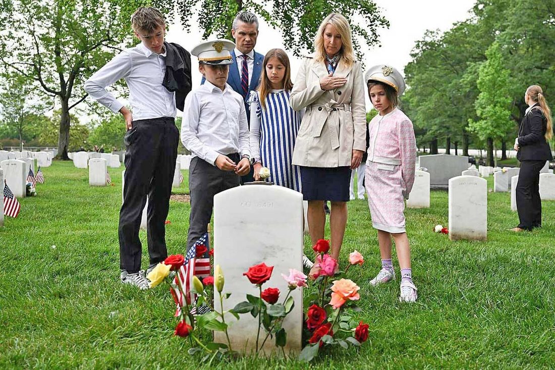 National_Memorial_Day_Observance_at_Arlington_National_Cemetery,_Arlington,_Virginia,_May_25,_2026-wikimedia